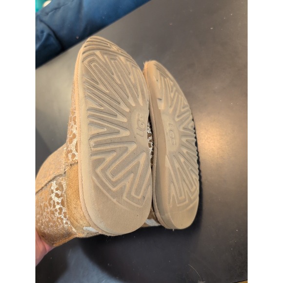 UGG Classic II Glitter Boots Kids Youth 4 Brown Leopard Suede 1112388K - Picture 5 of 5